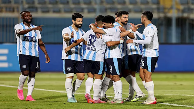 بيراميدز ضد أوكلاند سيتي (2)