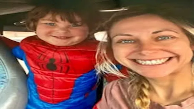 مصرع طفل أثناء تسلق الصخور