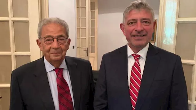 لقاء عمرو موسى بسفير الدنمارك بالقاهرة