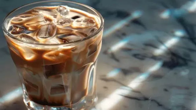 مشروب "البروفي".. ترند خطير قد يسبب السرطان وزيادة