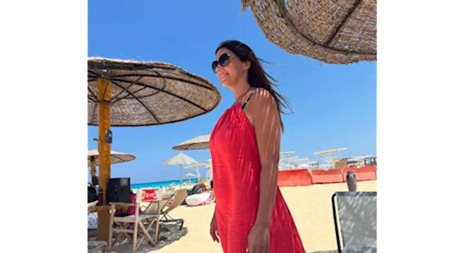 دنيا سمير غانم تستمتع باخر أيام الصيفية 