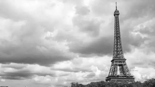 لماذا تواجه فرنسا خطر التحول إلى ''رجل أوروبا المر