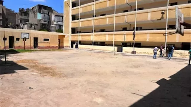 فصل طالب ثانوي بالقليوبية لتجاوزه في طابور الصباح