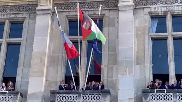 رفع العلم الفلسطيني