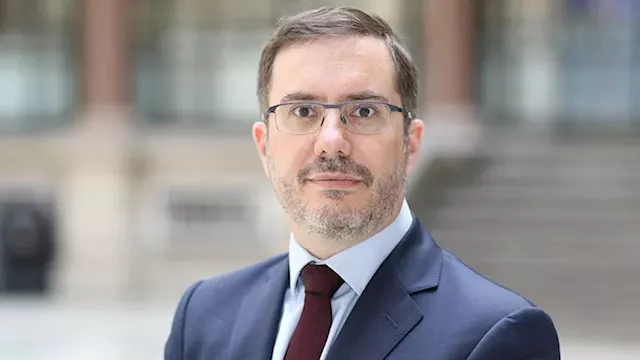 السفير البريطاني لدى مصر مارك برايسون ريتشاردسون