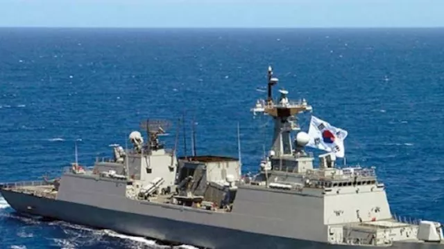 سول تطلق طلقات تحذيرية بسبب عبور سفينة كورية شمالي