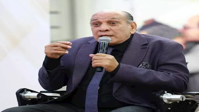 الفنان منير مكرم