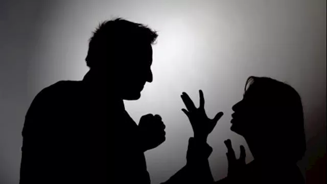 اعتداء علي زوجة