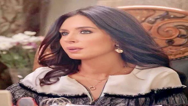  الراقصة دينا