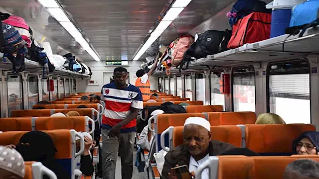 قطارات عودة السودانيين 