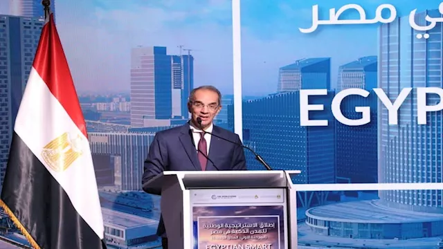 عمرو طلعت وزير الاتصالات