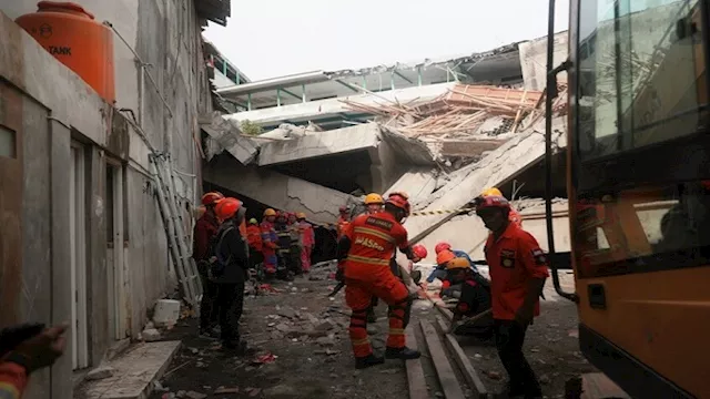  انهيار مدرسة إسلامية في إندونيسيا