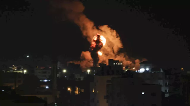 غارات إسرائيلية                                   