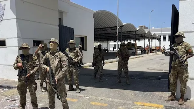  ماذا يحدث في العاصمة الليبية ولماذا الآن؟