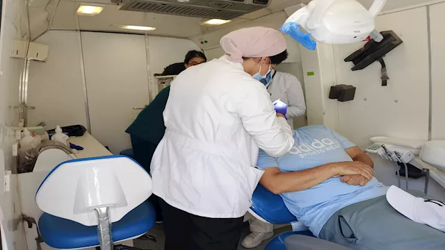 الصحة تنظم قافلة طبية مجانية لخدمة المواطنين والعا