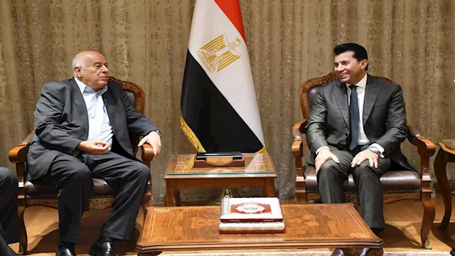 وزير الرياضة ونظيره الفلسطيني