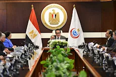 وزير الصحة يبحث مع القطاع الخاص ضوابط الطوارئ والقيصريات