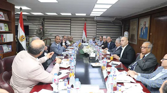 لجنة وضع استعدادات معرض الكتاب