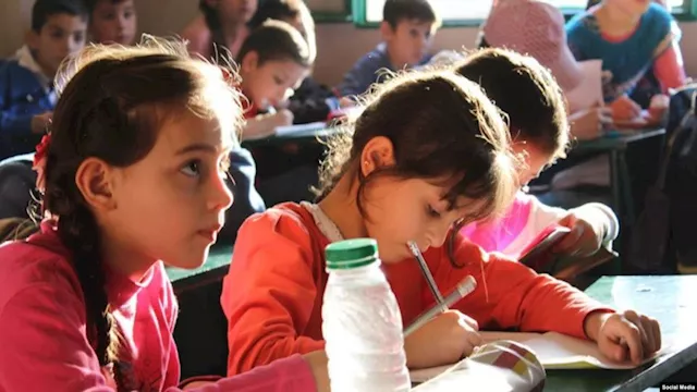 طلاب المدارس ارشيفية