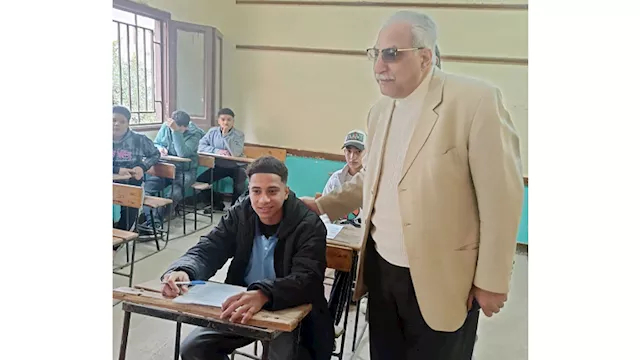 مدير تعليم القليوبية يتفقد لجان امتحانات مدرسة الت