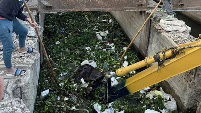 انتشال جثمان الطفلة نور بترعة كفر عوانة بالبحيرة