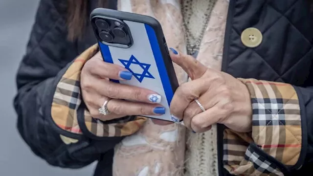 آلاف الإسرائيليين يتلقون رسائل تهديد على هواتفهم
