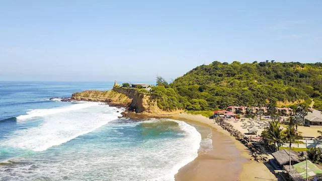 شاطئ إكوادوري