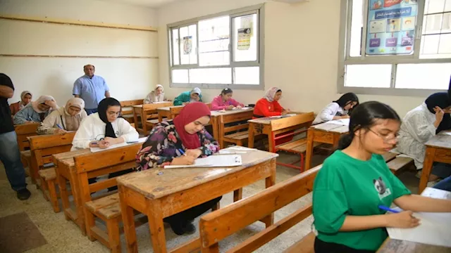 امتحانات الشهادة الإعدادية ارشيفية