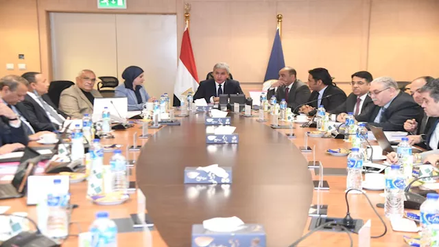 شريف فتحي يترأس اجتماع مجلس إدارة المجلس الأعلى لل