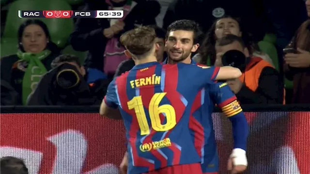 خلال مباراة برشلونة (2)