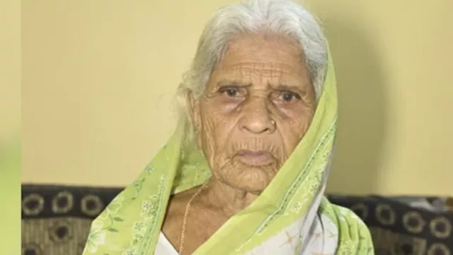 عجوز هندية تعود من الموت قبل حرق جثتها بقليل