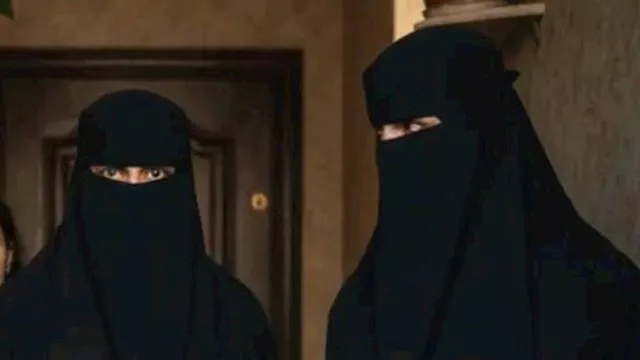 سيدتان ترتديان النقاب طرقتا باب الشقة - تعبيرية