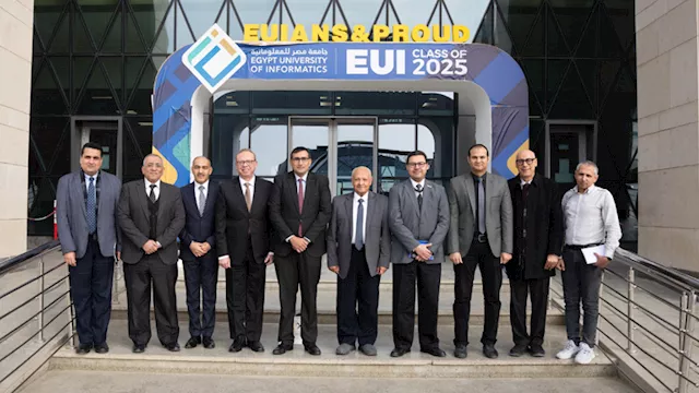 الدكتور أحمد حمد القائم بأعمال رئيس جامعة مصر للمع