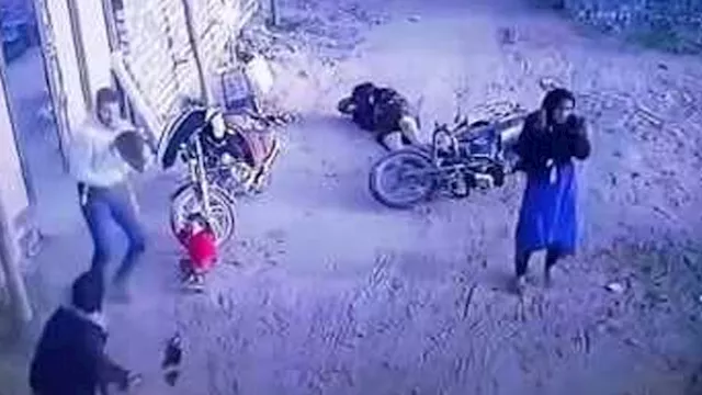 فيديو الفأس