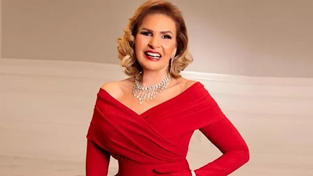 الفنانة يسرا