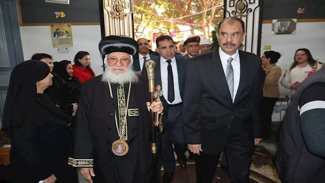 جانب من زيارة المحافظ للمطرانيات 