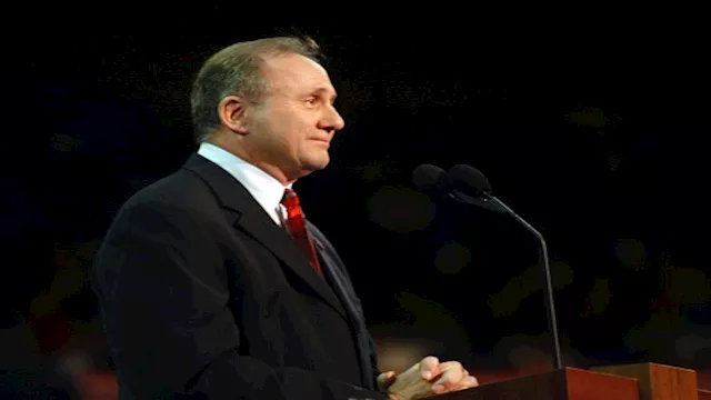  مايكل ريجان نجل أحد أشهر الرؤساء الأمريكيين