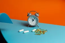 ما هي الفيتامينات التي تؤخذ في الصباح؟                  