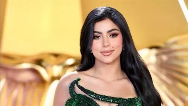 كارولين عزمي