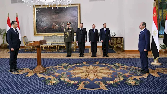 رأفت هندي يؤدي اليمين الدستورية أمام الرئيس