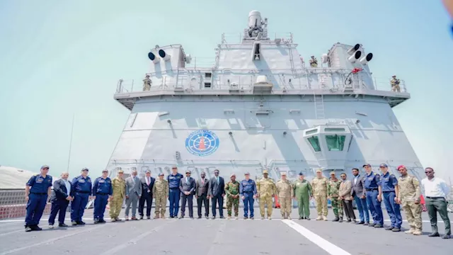 وحدات من قوات البحرية التركية تصل الصومال