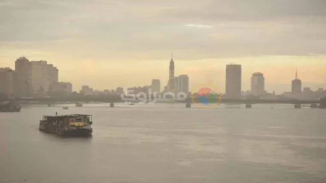 القاهرة تحت تأثير العاصفة الترابية 