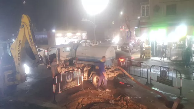 موقع كسر خط مياه رئيسي