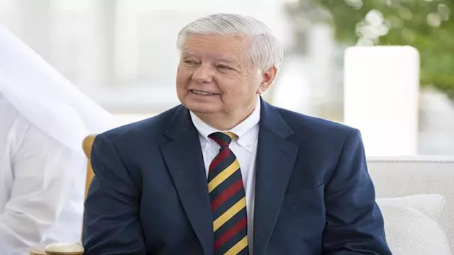 الرئيس الإماراتي يستقبل السيناتور الأمريكي ليندسي