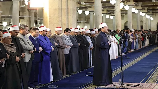 صلاتي العشاء والتراويح من الجامع الأزهر