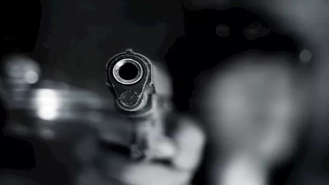 باعت مصاغها لشراء سلاح قتله.. شابة سورية وعشيقها ي