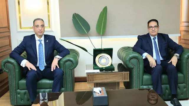 محافظ الجيزة ورئيس جامعة القاهرة