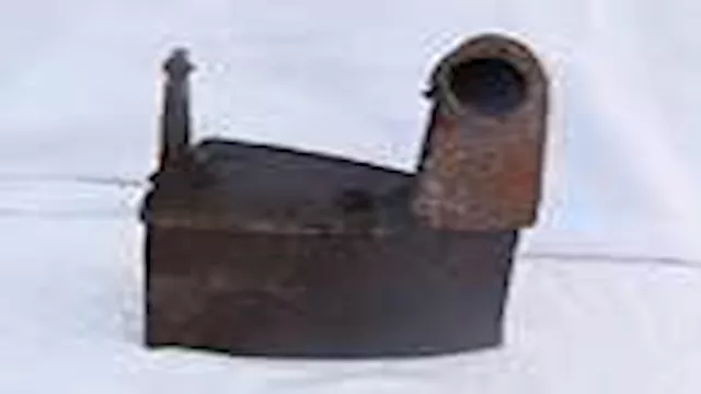 أول مكواه في التاريخ