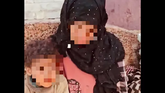 الأم وطفلتها