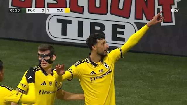 وسام أبو علي لاعب فريق كولومبوس